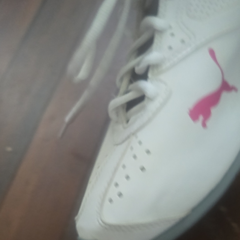 Puma White and Pink Athletic Shoes with Breathable Design - Picture 11 of 12